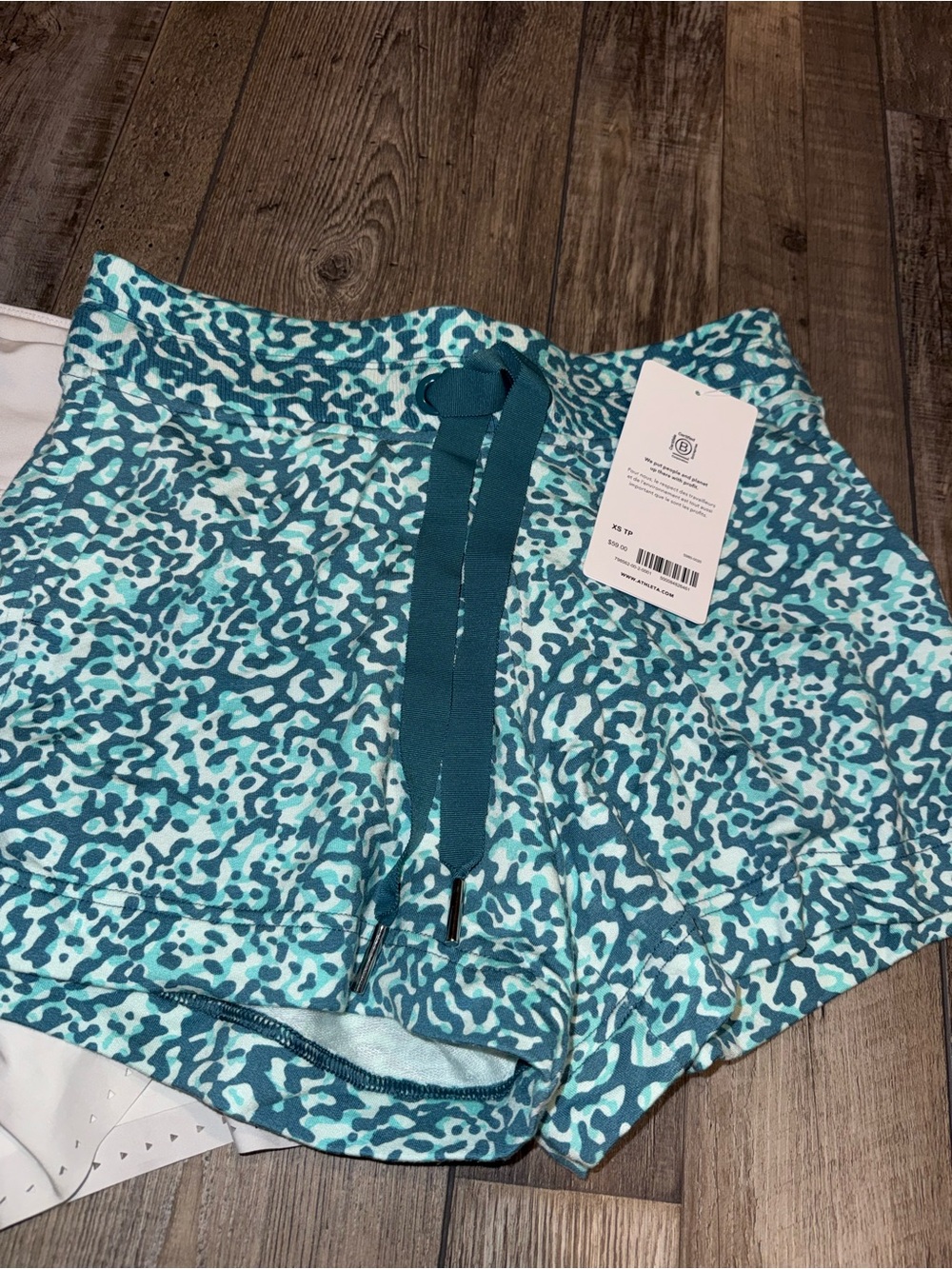 Athleta XS Bundle Shorts NWT/EUC Size XS - Picture 2 of 7